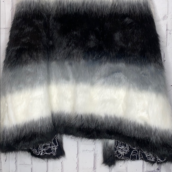 Melissa McCarthy Seven Vest - Picture 5 of 7